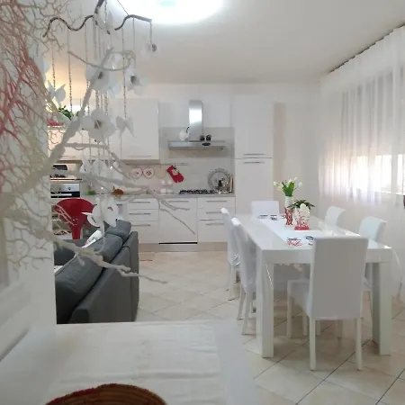 Rami Di Corallo Con Parcheggio Privato ---------- Daire Pula