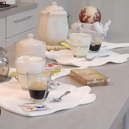Rami Di Corallo Con Parcheggio Privato ---------- Apartman Pula